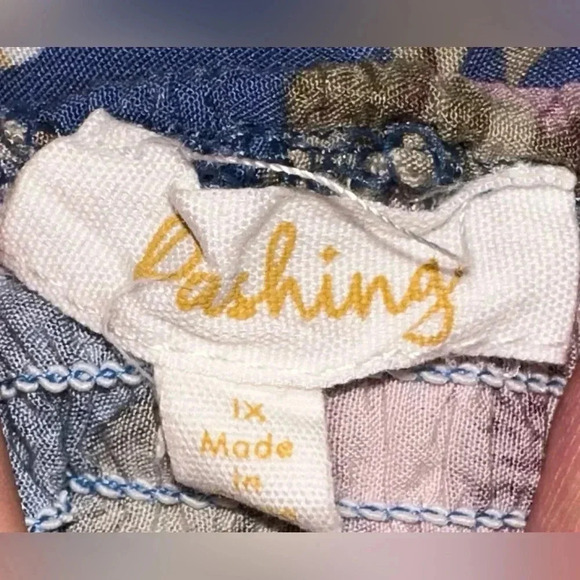 Dashing Smocked Floral Printed Sleeveless Maxi Dress - Picture 3 of 3